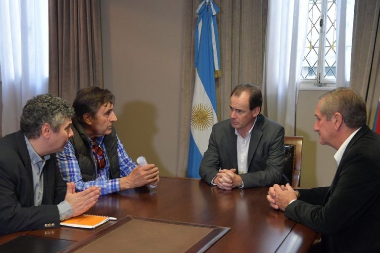 Bordet acompañará a productores avícolas en gestiones ante Nación