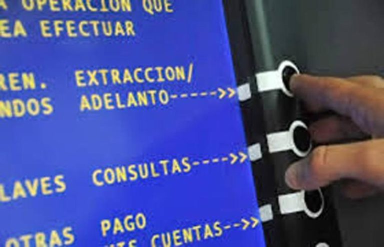 Antes del 10 de septiembre estarán acreditados todos los haberes de los trabajadores públicos y jubilados