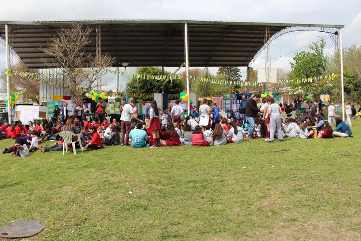 La escuela Rosario Vera Peñaloza tendrá terrenos propios