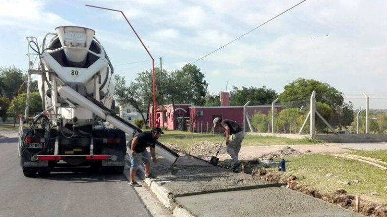 Continúa la construcción de la bicisenda en El Triangular