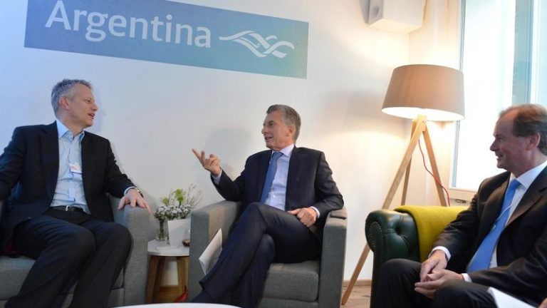 Bordet se reunió en Davos con directivos de Coca Cola por los cítricos entrerrianos