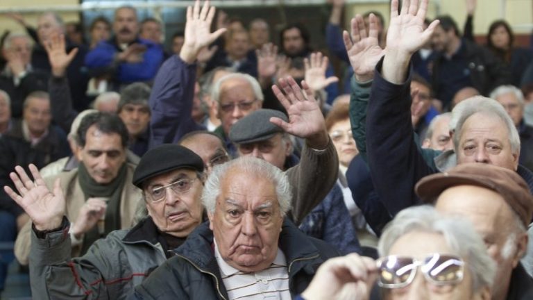 Por el ajuste, jubilados y AUH tendrán menos aumento