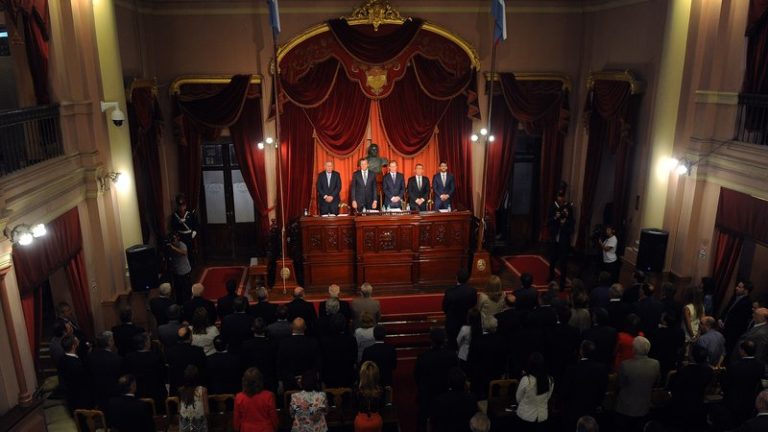 Bordet convocó a debatir reformas para agilizar al Estado