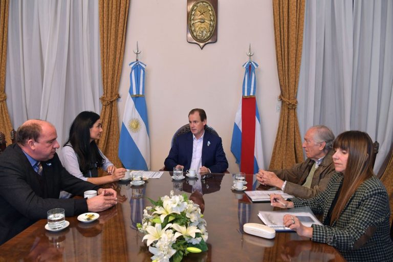 Proyectan instalar un laboratorio público de medicamentos en Oro Verde