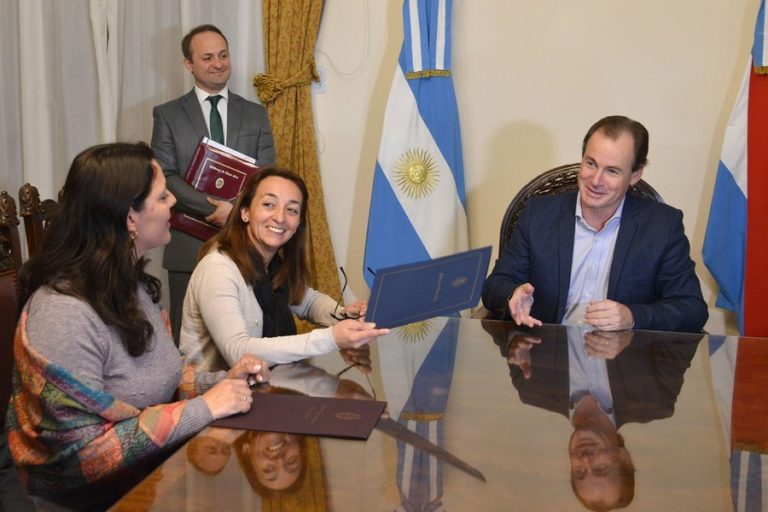 Bordet ratificó el respaldo del Estado a las entidades deportivas