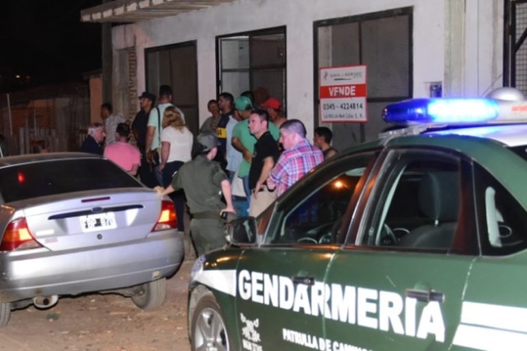 Trabajadores del arándano hacinados en Concordia