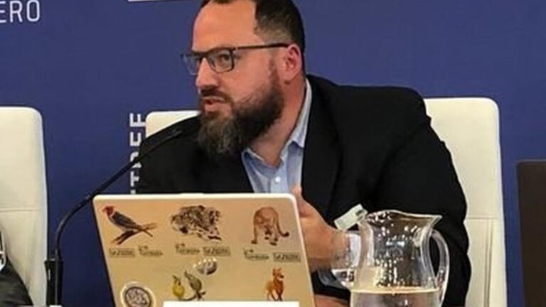 Colombo señaló el impacto ambiental de la Hidrovía Paraná – Paraguay