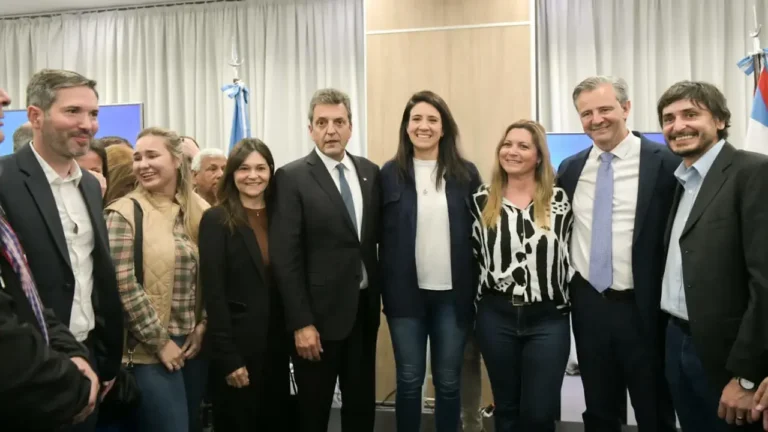 Elena Bosquiazzo relanzó su campaña junto a Bahl y a Massa