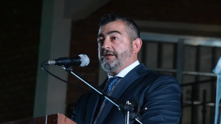 César Clement asumió como intendente del Municipio de Oro Verde