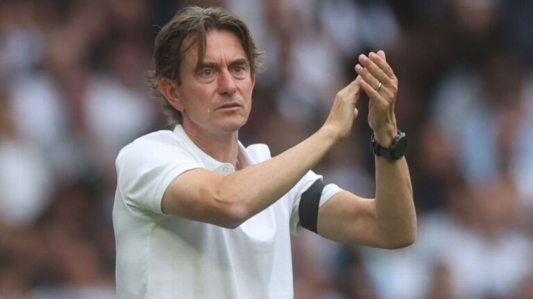 DT de Tottenham defiende a Cuti Romero pero dice que su posteo fue "un error"