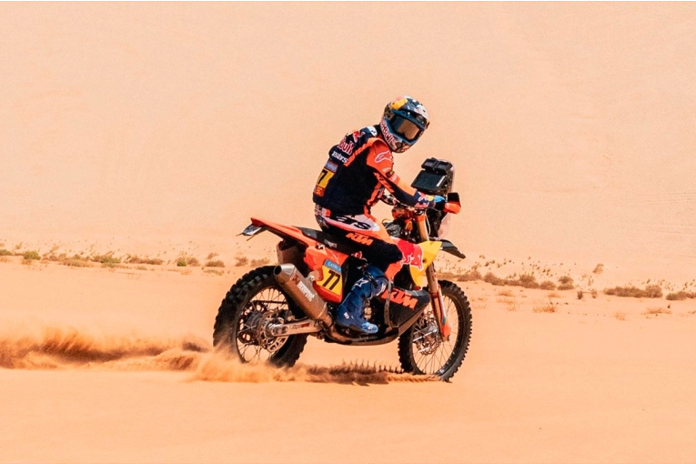 Ricky Brabec Supera a Luciano Benavides en la Competencia