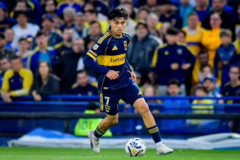 Zeballos renovaría con Boca Juniors hasta fin de año