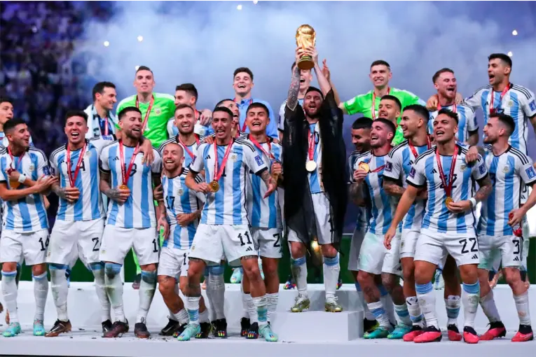 Lesionado de Aquiles pone en riesgo la participación del mundialista argentino