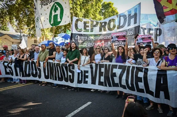 ATE nacional marchó para repudiar la agresión de Estados Unidos a Venezuela