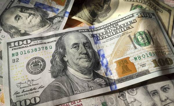 Déficit Turístico Supera los Mil Millones de Dólares en un Solo Mes