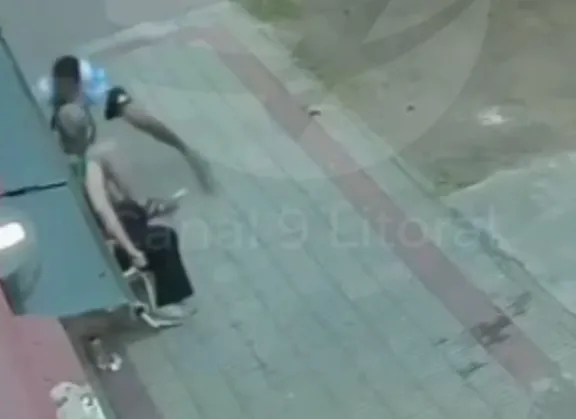 Asalto a jubilados mientras tomaban mate en la vereda de Paraná: un hecho de inseguridad que conmociona