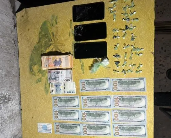 Secuestran Pesos, Dólares y Drogas en Operativo Policial