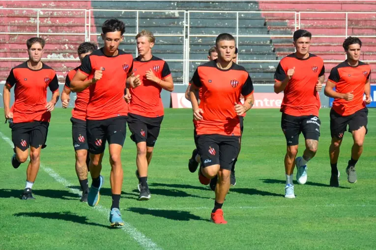 Patronato disputará sus partidos en el estadio León Kolbovski