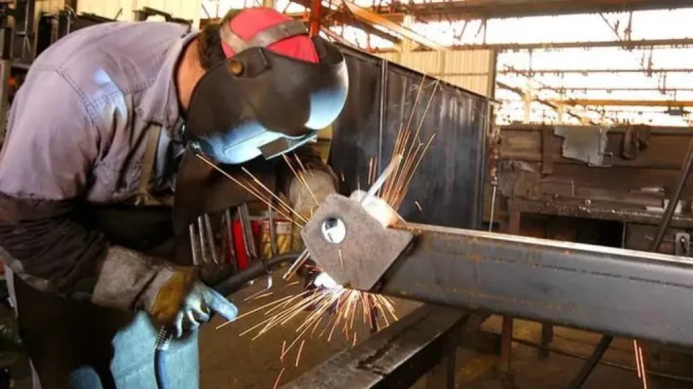 UIA responde a las críticas de Javier Milei hacia la industria nacional