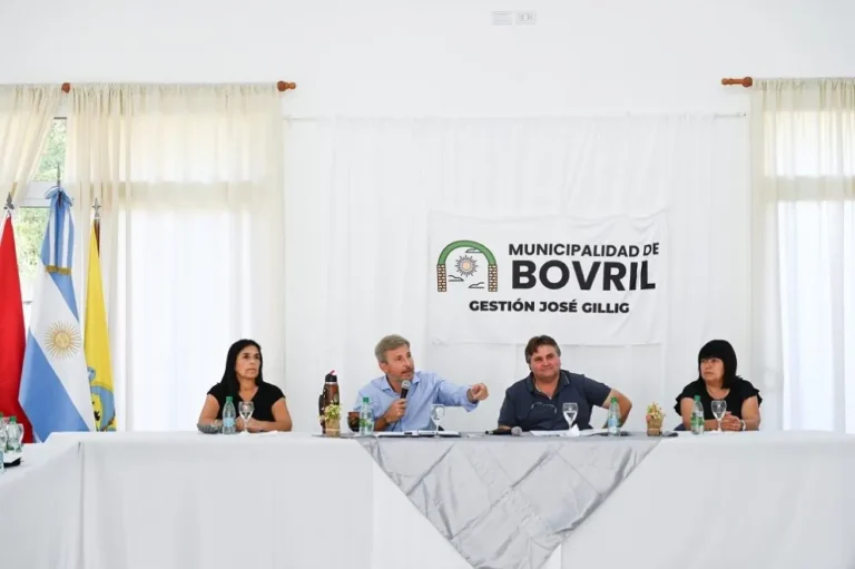 Gobernador Preside Gabinete Conjunto en Bovril: Agenda y Decisiones