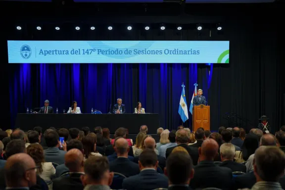 Frigerio impulsa una reforma previsional y critica la industria del juicio